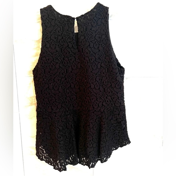 2/$30 Loft - Black Sleeveless Blouse with Peplum Hem Size Small - Picture 5 of 5